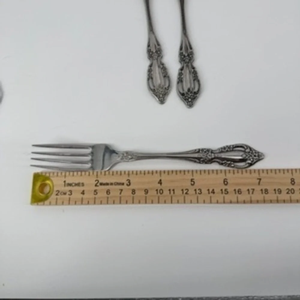Oneida Raphael Stainless Flatware 15 Piece Set Pierced Knives Forks‎ Spoons